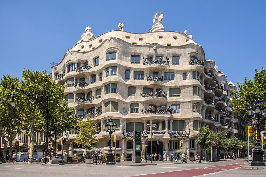 Habitat Apartments Barcelona Plaza Exterior photo